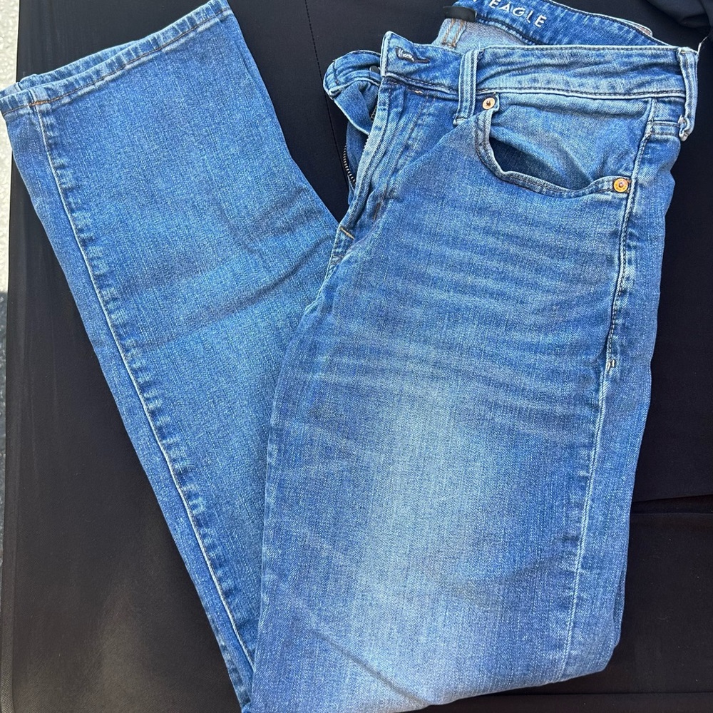 American Eagle Outfitters Classic Blue Jeans